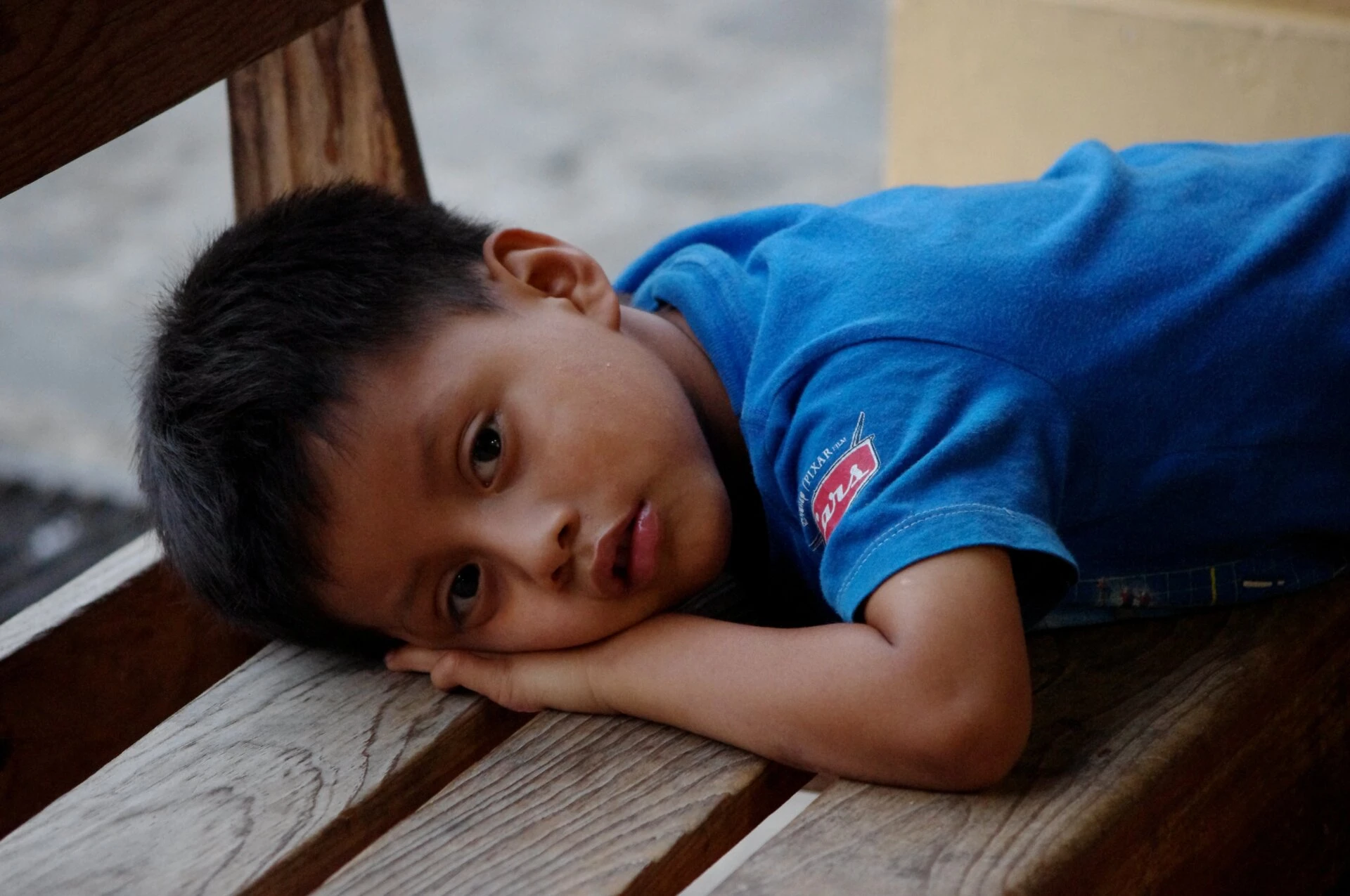 Niño azul
